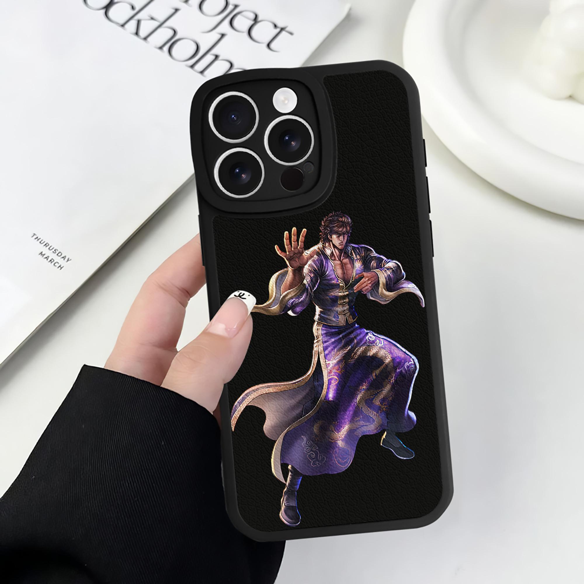 （画像用） 北斗の拳 Fist of the North Star 【iPhone 16シリーズ対応】シリコンスマホケース（レザー調） 材質：シリコン